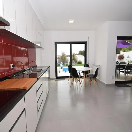 Vakantiehuis Modern With Private Swimming Pool Famalicão