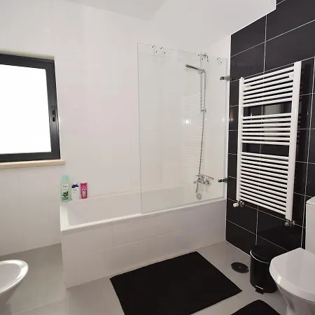 Prázdninový dům Modern With Private Swimming Pool *